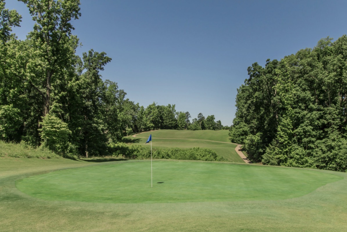 Golf green at Traditions of Braselton